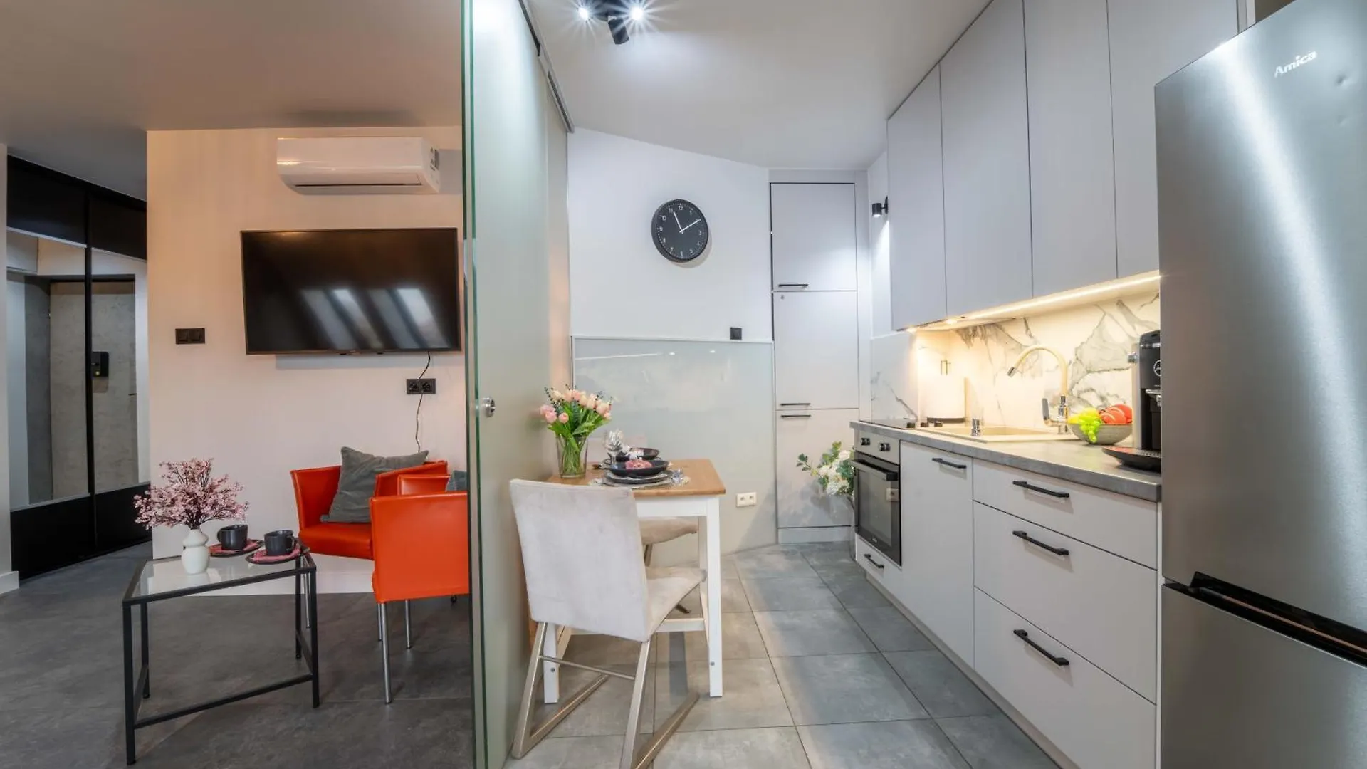 Luksusowy Apartament W Samym Centrum Miasta Wroclaw Apartment
