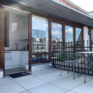 Vultor Apartment